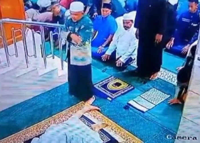 Pimpin Salat Subuh Imam Masjid di Balikpapan Meninggal Dunia Pada Saat Sujud, Videonya viral di Media Sosial