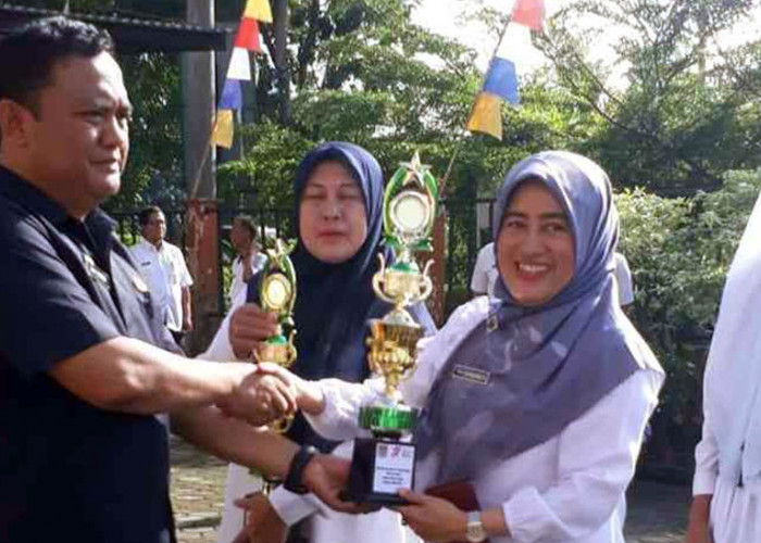 Pelajar SMPN 6 Lubuklinggau Raih Juara Lomba Gerak Jalan Tingkat Kota