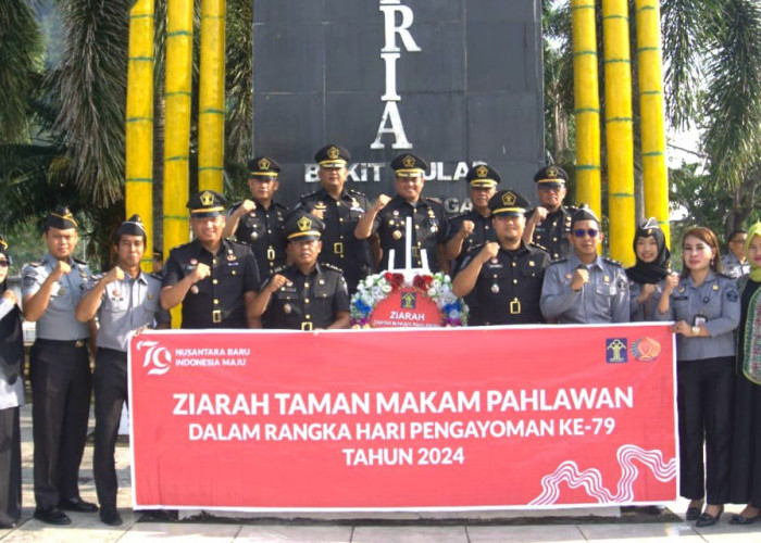 Kenang Jasa Pahlawan Dalam Rangka Hari Pengayoman ke-79 Lapas Narkotika Muara Beliti Gelar Upacara Tabur Bunga