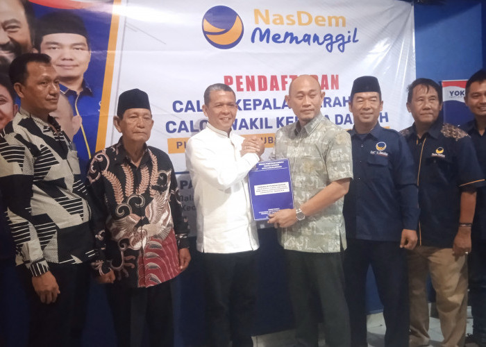 Pilkada Lubuk Linggau, H Hasbi Asadiki Ambil Formulir Bakal Calon Wali Kota di DPD NasDem