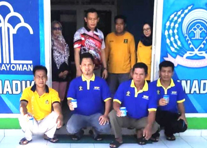 Penuhi Syarat PB, Warga Binaan Lapas Narkotika Kelas IIA Muara Beliti Laksanakan Tes Urine