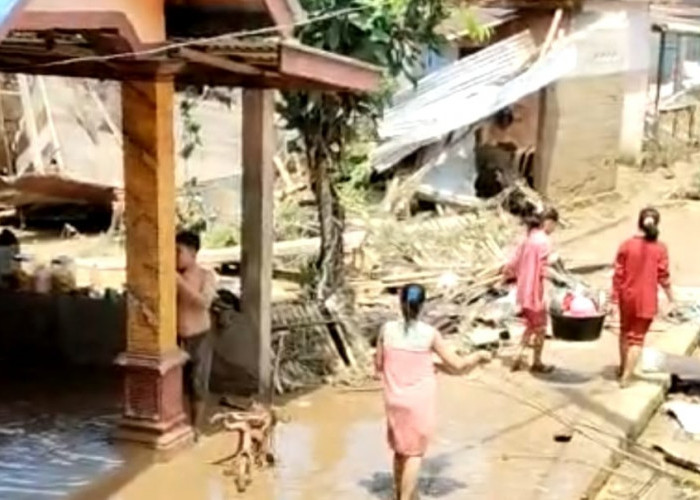 Banjir Muratara Sebabkan 4 Orang Hilang, 2 Meninggal Dunia, 7 Jembatan Putus