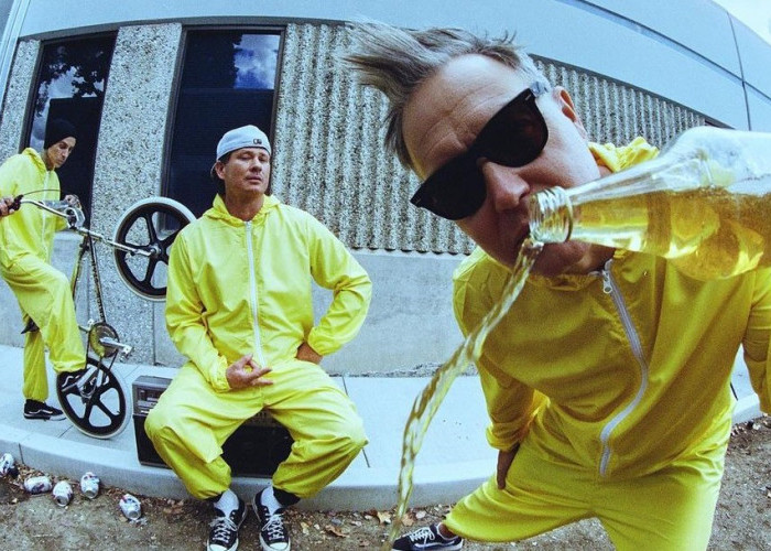 Fans Blink-182 Merapat, Mereka Kembali dengan Formasi Awal dan Mengeluarkan Album Baru Bertajuk One More Time