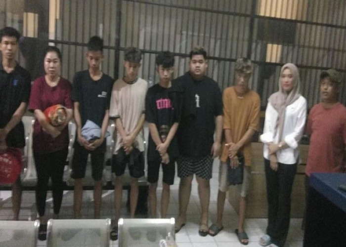 Prostitusi  Anak di Surabaya Via MiChat Berhasil Diciduk, Ada Pelaku Asal OKU, Sumsel Ini Perannya