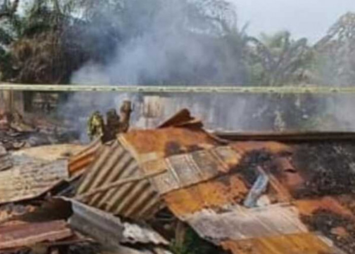 Sedang Tidur, 2 Pengepul Barang Rongsokan di TPA Sukawinatan Palembang Dikepung Api, Begini Nasibnya