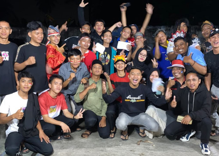 Maknai HUT Kemerdekaan RI, Linggau Pos Media Group Gelar Lomba Gaple Dengan Kostum Unik