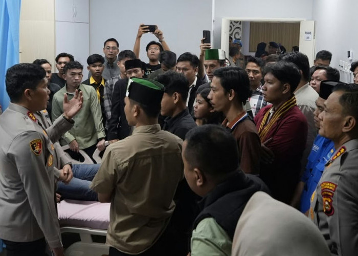 1 Orang Ditangkap, Kapolda Sumsel Pastikan Korban Bentrok di Depan Mapolda Dapat Perawatan Terbaik