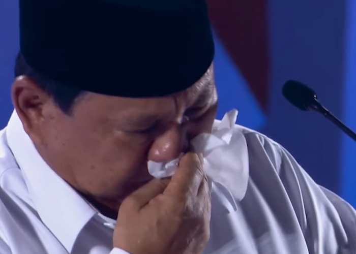 Sambil Menangis Haru, Prabowo Umumkan Kenaikan Gaji Guru, ini Rincian Kenaikannya