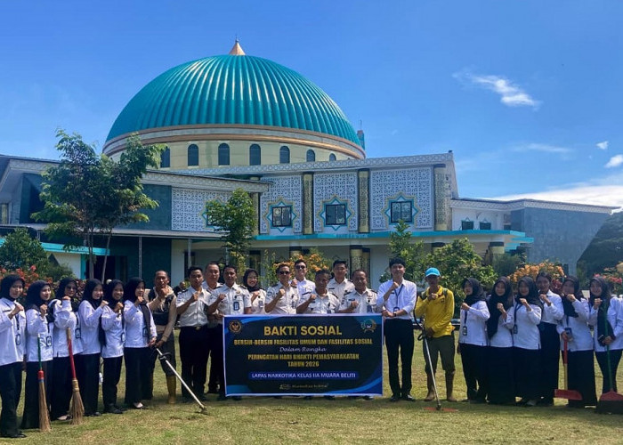 Lapas Narkotika Muara Beliti Gelar Bakti Sosial Bersihkan Fasilitas Umum di Hari Bakti Pemasyarakatan ke-62