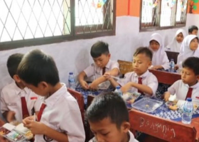 11 Sekolah di Lubuk Linggau, Hari ini Uji Coba Makan Bergizi Gratis, ini Daftarnya