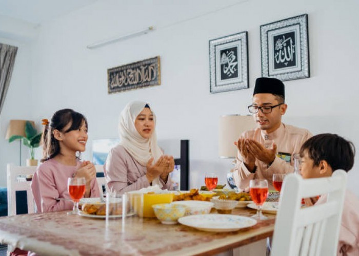 Inilah 5 Tips Makan di Bulan Ramadan sesuai Alquran dan Hadits