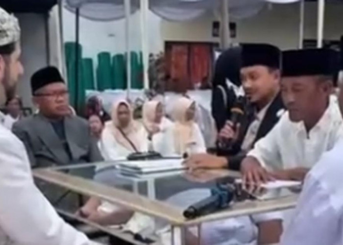 Keren Penghulu di Lubuk Linggau Nikahkan Pasangan Beda Negara dengan 4 Bahasa