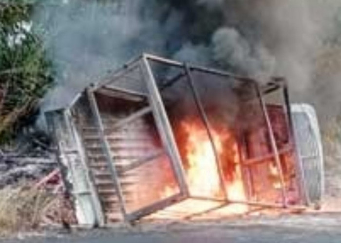Mobil Pengangkut BBM di Musi Banyuasin Kecelakaan, 2 Rumah Ikut Terbakar, Berikut Kronologisnya  