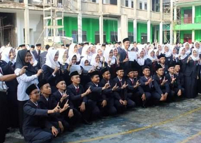 Terus Ukir Prestasi, OSIS MAN 1 Lubuk Linggau Raih Juara Even FOSDA Ke-7 Tahun 2024