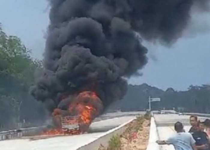 Baru Beroperasi Tol Bayung Lencir-Tempino Telan Korban Jiwa, 2 Orang Tewas Akibat Mobil Terbakar