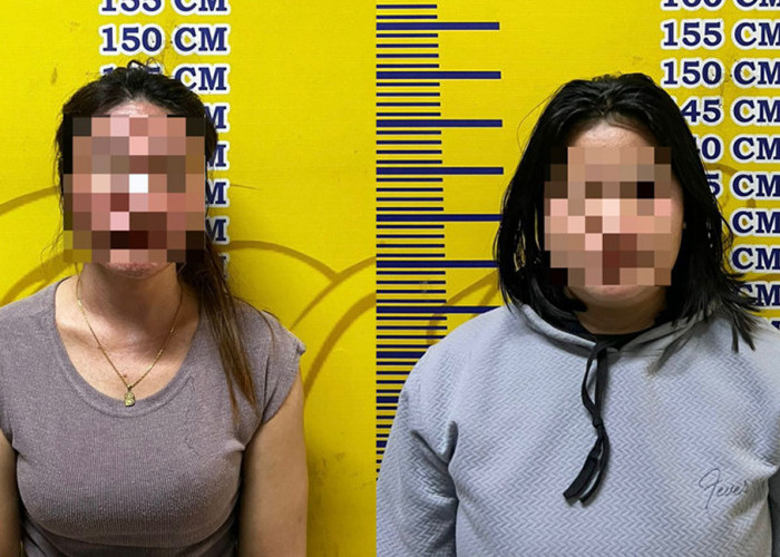 Nyamar Jadi Pembeli, Polisi Tangkap 2 Cewek Kurir Ekstsi, Ratusan Butir Disita
