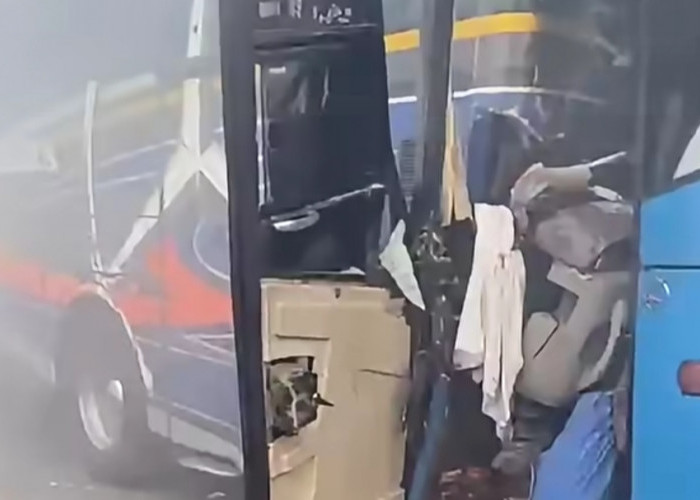 Diduga Karena Kabut Asap, Tabrakan Beruntun 4 Kendaraan Terjadi di Tol Palindra Ogan Ilir