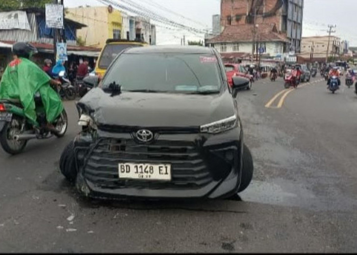 Ini Kronologis Tabrakan 3 Mobil di Lubuk Linggau yang Sebabkan Macet Panjang