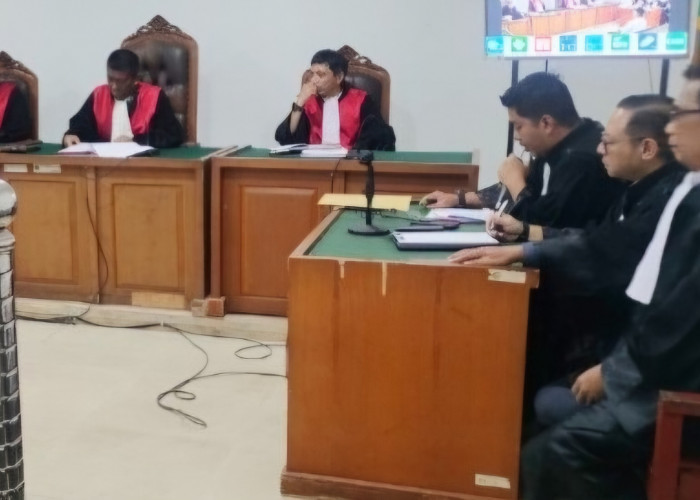 Haji Halim Meninggal, Terdakwa Korupsi Jalan Tol Betung - Tempino Minta Sidang Dihentikan