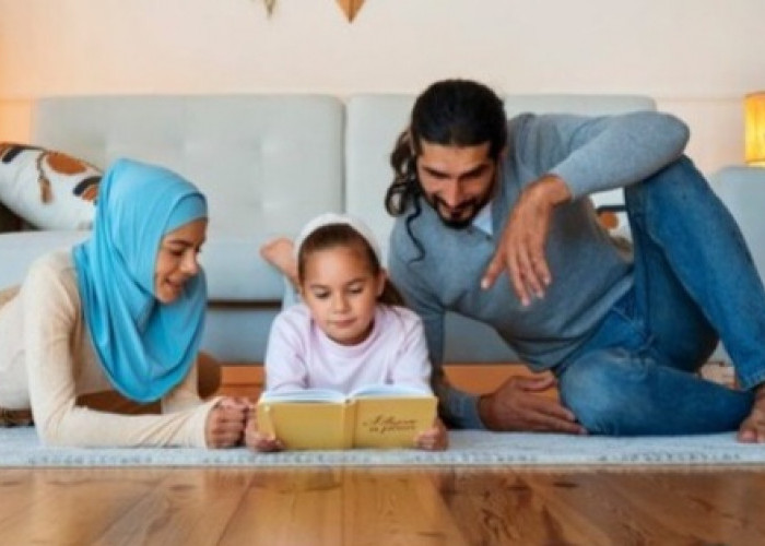 7 Cara Orang Tua dalam Mendidik Anak Sesuai Ajaran Islam, Yuk Mulai Sekarang Diterapkan