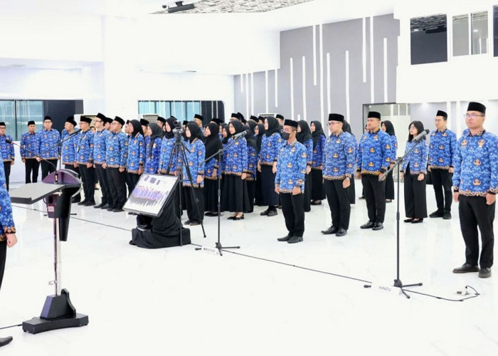 Ambil Sumpah/Janji 1.322 PNS Baru, Wamen Ossy: Awal Mulainya Tanggung Jawab ASN