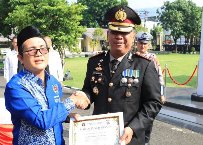 HUT Bhayangkara, PWI Lubuk Linggau Nobatkan AKBP Adithia Bagus Arjunadi Sebagai Kapolres Sahabat Pers 2026