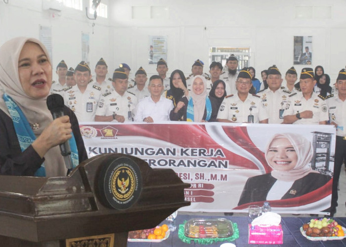 Anggota Komisi XIII DPR RI Kartika Sandra Desi Berikan Sosialisasi di Lapas Lubuk Linggau