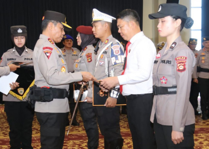 Kasat Narkoba Polres Lubuk Linggau Dapat Pengharaan dari Kapolda Sumatera Selatan, ini Kasus yang Diungkap