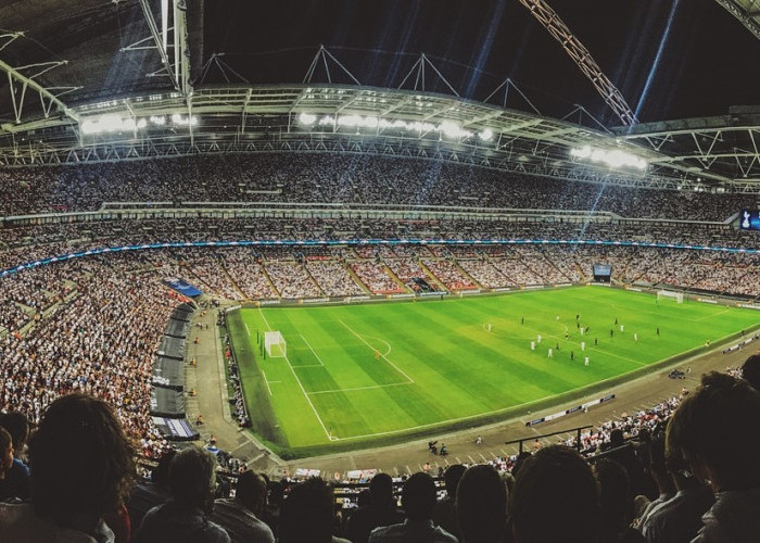 Yang Suka Bola Merapat! ini 5 Dampak Psikologi dari Menonton Pertandingan Olahraga yang Harus Diketahui