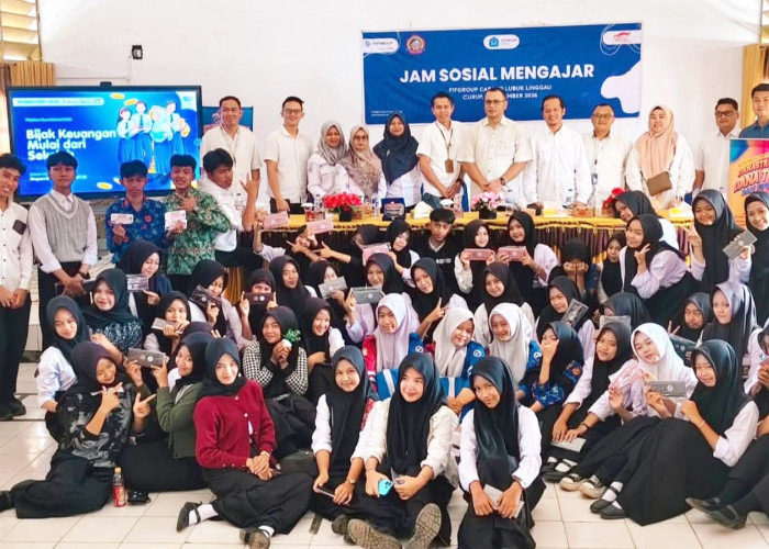 FIFGROUP Gelar Jam Sosial Mengajar di Curup Kabupaten Rejang Lebong, Kenalkan Literasi Keuangan Sejak Dini