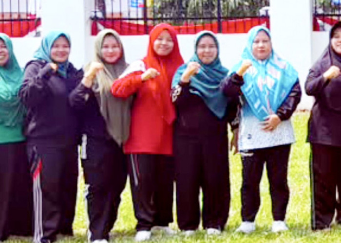 Meriahkan HUT RI ke-81, FORHATI Lubuk Linggau Raih Juara 2 Tarik Tambang Putri