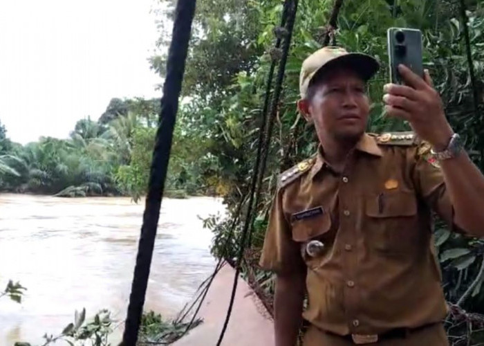 Banjir Bandang Musi Rawas, Desa Pasenan Terisolir, Jembatan Gantung Putus, Warga Luka