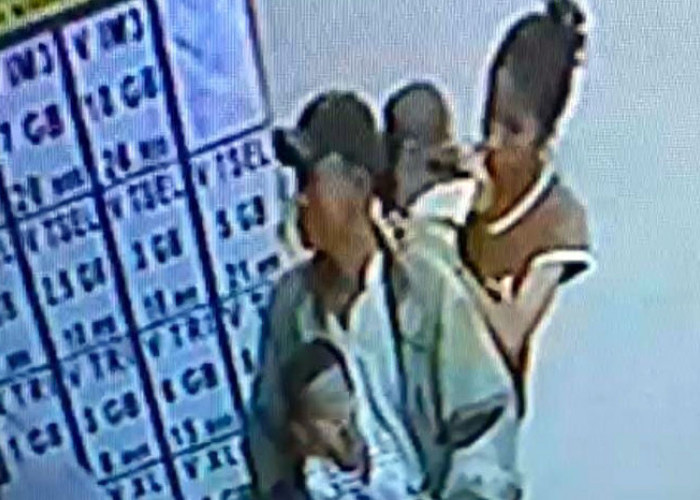 Ini Penampakan Wajah Pencuri di Konter Hp Terekam CCTV