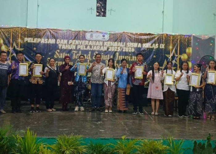 Siswa Kelas IX Lulus 100 Persen, SMP Xaverius Lubuk Linggau Gelar Pelepasan dan Penyerahan Kembali Pada Orang 