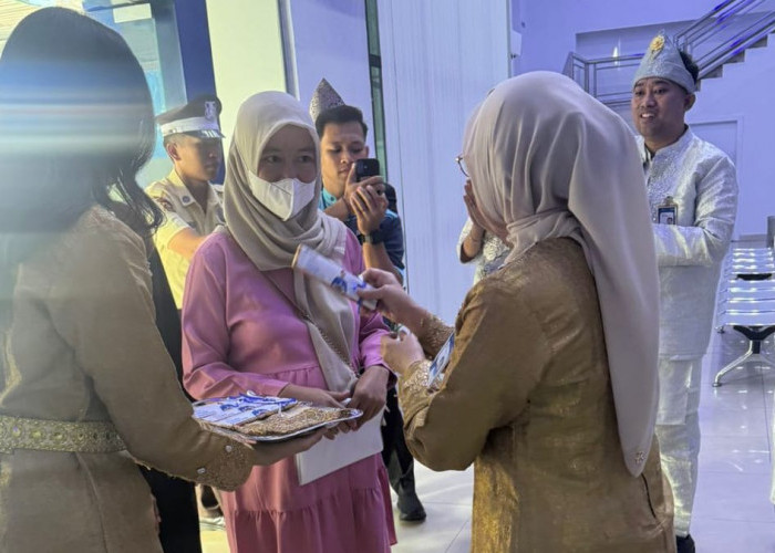 Peringati Hari Pelanggan Nasional, Branch Office BRI Lubuk Linggau Sapa dan Apresiasi Nasabah