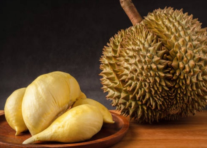 Durian Memiliki Aroma yang Menyengat, ini 5 Efek Sampingnya Jika Dikonsumsi Secara Berlebihan