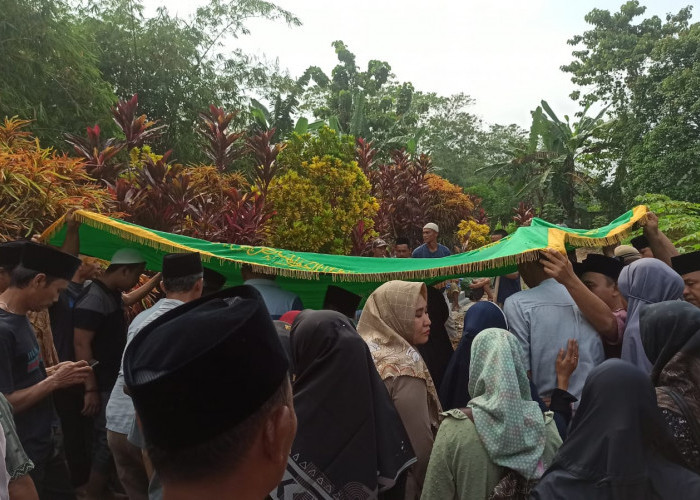 Warga Lubuklinggau Korban Mobil Terjun Jurang di Bengkulu Dimakamkan, Keluarga Sebut Penyebab Kecelakaan