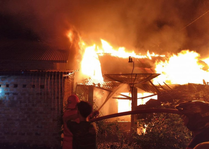 Musi Rawas Berduka, Kembali 3 Rumah Ludes Terbakar, Kali ini di Pedang Muara Beliti