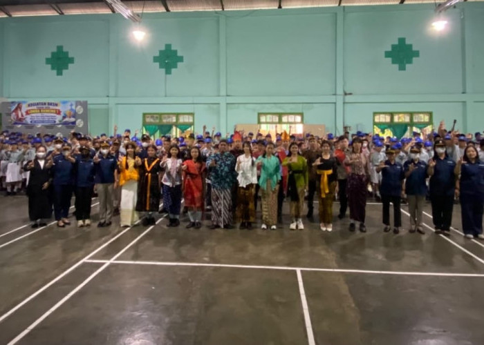 Hadirkan Semangat Sumpah Pemuda ke Sekolah, SMP Xaverius Lubuk Linggau Tetap Khidmat Upacara di Aula