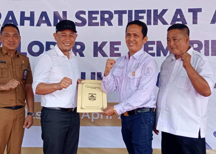 Owner PT Andalas Angkasa Putra Lintang Serahkan Aset PSU Kepada Pemkot Lubuk Linggau