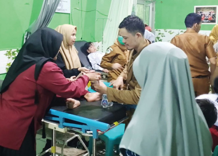 Ulat di Menu Makan Bergizi Gratis, 8 Pelajar Empat Lawang Dilarikan ke Rumah Sakit