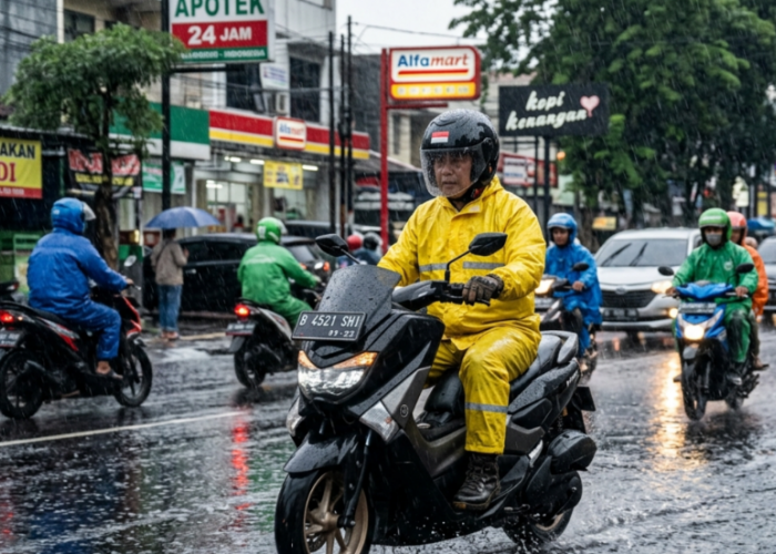 Tips Lengkap Memilih Jas Hujan: Tahan Air, Nyaman, dan Aman di Jalan