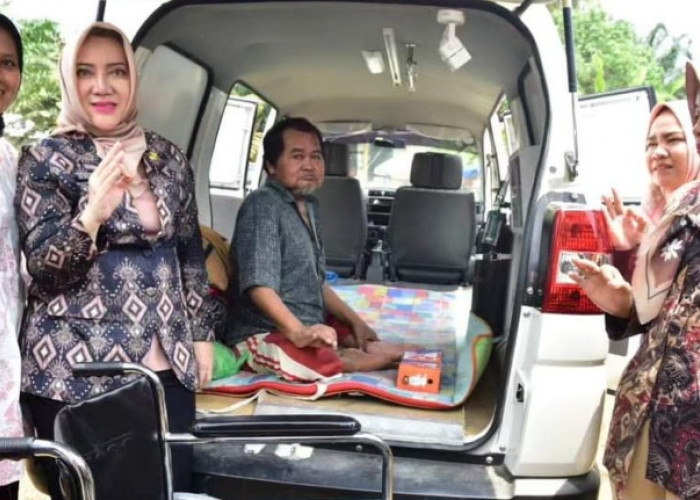 Serahkan Ambulance di Megang Sakti Mura, Ini yang Disampaikan Bupati Hj Ratna Machmud 