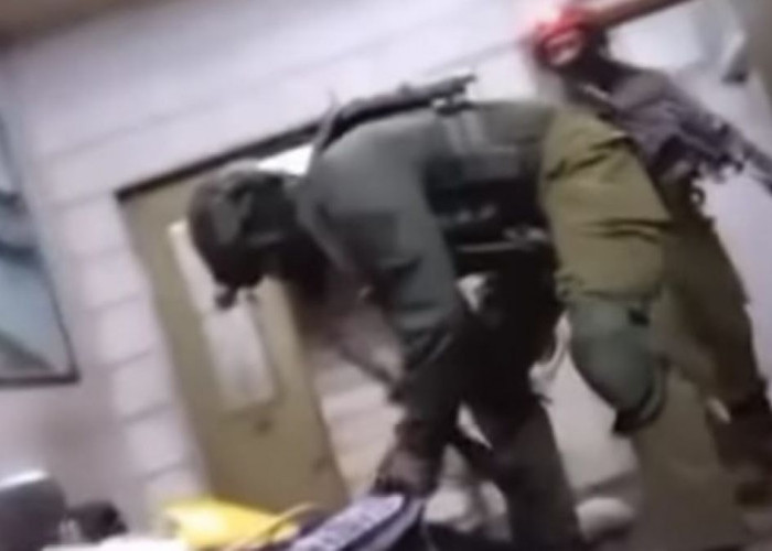 Aksi Tentara Israel Menyerbu Rumah dan Menghajar Warga Palestina, Terekam dalam Video Live TikToker