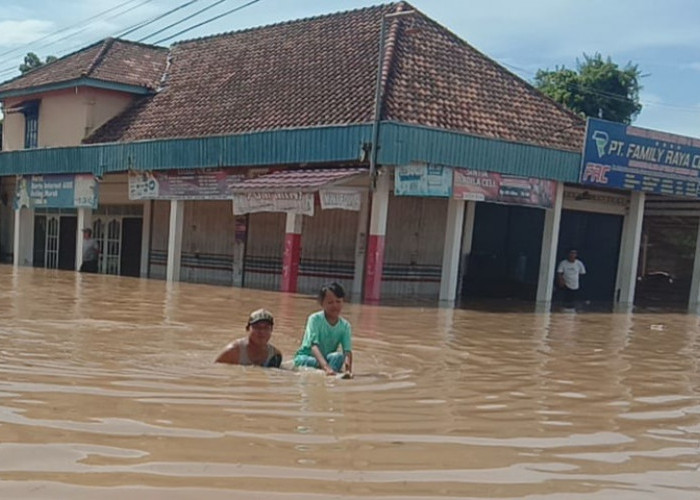 Banjir di Muratara Terparah 20 Tahun Terakhir, 20.000 Keluarga Terisolir, Debit Air Terus Meningkat 