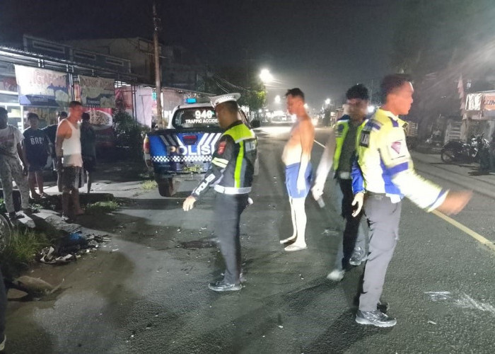 Sepeda Motor Bonceng 3 Tabrakan di Lubuk Linggau, 2 Korban Tidak Sadarkan Diri