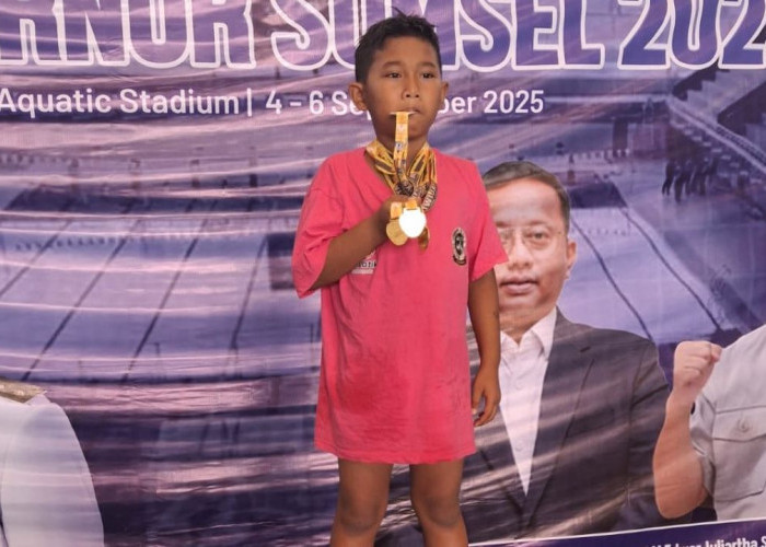 Bocah Asal Lubuk Linggau Sabet 3 Medali Emas di Kejuaraan Renang Nasional di Palembang 