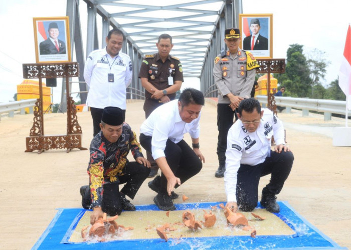 Gubernur Sumsel dan Wakil Bupati Musi Rawas Resmikan 4 Jembatan Penghubung Musi Rawas dengan PALI