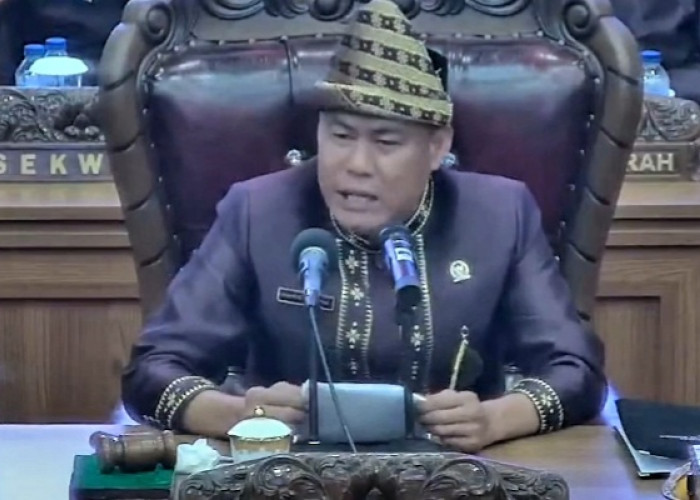 Pimpin Paripurna HUT Musi Rawas, Ketua DPRD Singgung Perbedaan Kondisi Jalan Provinsi di Perbatasan Muratara