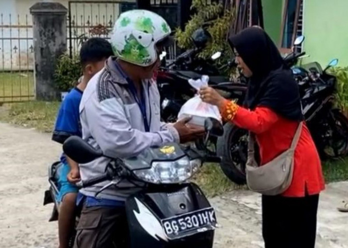 Mama Bertha Pastikan, Giat Makan Bersama Setiap Jumat Gratis, Tidak Dipungut Biaya